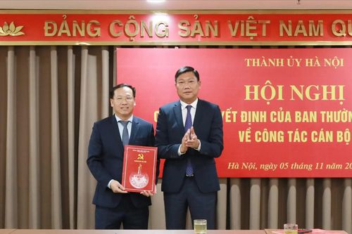 Thành ủy Hà Nội công bố quyết định về nhân sự