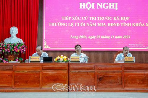 Tổ đại biểu HĐND tỉnh lắng nghe, ghi nhận ý kiến cử tri xã Long Điền và xã Phan Ngọc Hiển