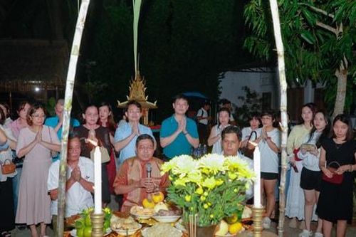 Độc đáo lễ hội cúng trăng, đút cốm dẹp của người Khmer