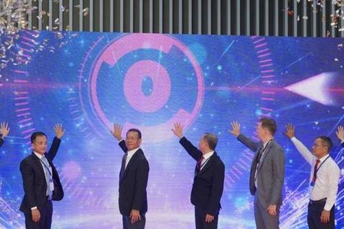 TP Hồ Chí Minh: Khai mạc chuỗi triển lãm về công nghiệp hỗ trợ và năng lượng Việt Nam