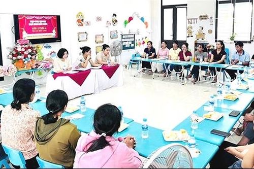 Núp bóng vận động tài trợ, 'lạm thu' tiền trường