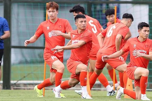 Những cầu thủ nào góp mặt trong đề cử Quả bóng vàng nam Việt Nam 2025?