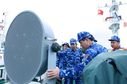 Tư lệnh Cảnh sát biển kiểm tra công tác phòng chống bão số 13