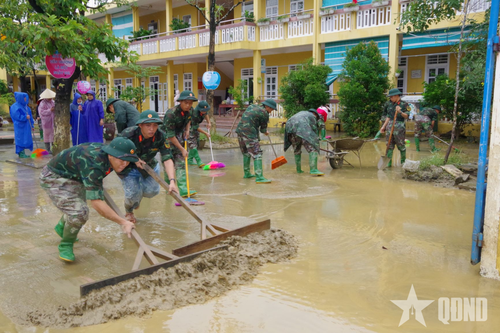 TP Huế: Quân dân sát cánh trong gian khó