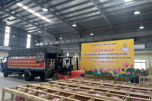 Nhà máy Z117 ra quân bàn giao tượng chân dung Chủ tịch Hồ Chí Minh đến các đơn vị hành chính cấp xã