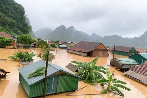 Nặng trĩu những vần thơ…