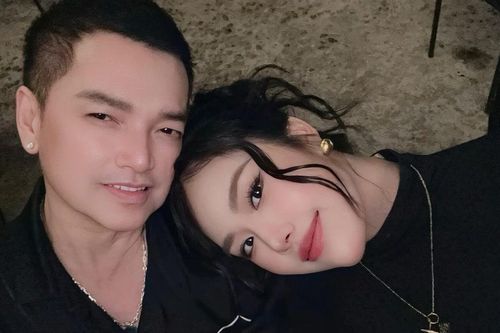 Quang Minh tìm lại hạnh phúc bên vợ trẻ kém 37 tuổi