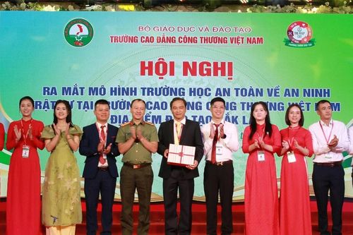 Mô hình 'Trường học an toàn về an ninh trật tự' tại Đắk Lắk