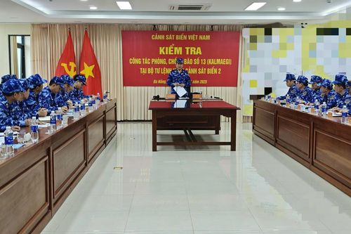 Tư lệnh Cảnh sát biển: 'Không chủ quan, sẵn sàng ứng phó mọi tình huống bão số 13'