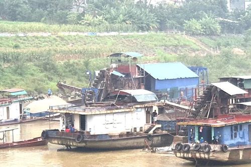 Tuyên Quang siết chặt quản lý khai thác cát sỏi, xử lý nghiêm cán bộ tiếp tay 'bảo kê'