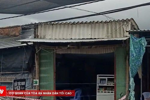 Hai mẹ con tử vong với nhiều vết thương trên người