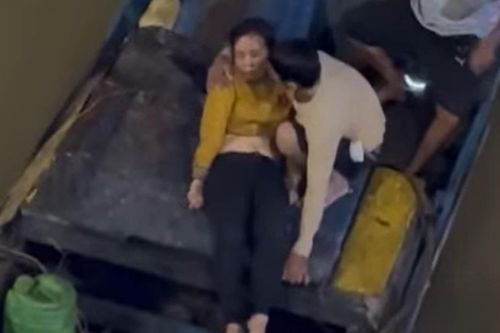 Clip 'người hùng' lao xuống sông cứu người phụ nữ nhảy cầu Tân Lý trong đêm