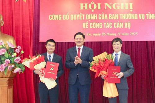 Các đồng chí Đặng Đình Quang và Trần Đình Dũng được bổ nhiệm giữ chức Phó Chánh Văn phòng Tỉnh ủy Nghệ An