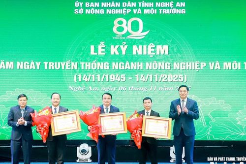 Nghệ An trọng thể kỷ niệm 80 năm ngày truyền thống ngành Nông nghiệp và Môi trường (14/11/1945 - 14/11/2025)