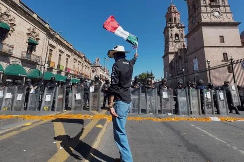 Mexico tăng cường chiến dịch trấn áp băng nhóm ma túy sau vụ ám sát thị trưởng