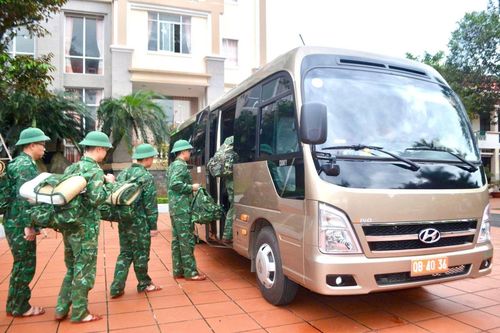 Bộ đội Biên phòng tăng cường lực lượng hỗ trợ nhân dân ứng phó bão số 13