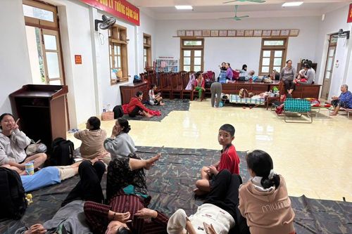 Bộ đội Biên phòng chủ động đón dân vào tránh trú bão an toàn