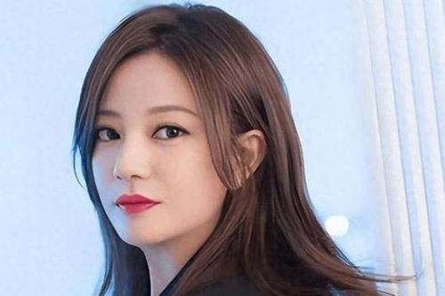 Triệu Vy xuất hiện với hình ảnh mới khác lạ