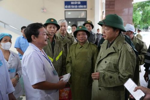 Phó Thủ tướng Trần Hồng Hà: Quyết liệt thực hiện phương châm 4 tại chỗ, mở rộng phạm vi sơ tán