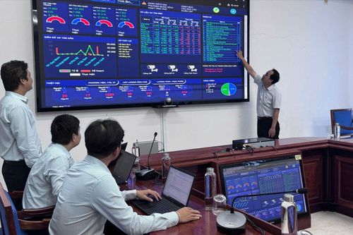 Viettel, VNPT, MobiFone tổng lực 'chạy đua' giữ mạng lưới trước bão Kalmaegi