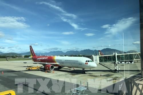 Hàng loạt hãng hàng không hủy chuyến và lùi chuyến