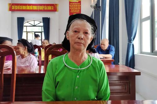 1 năm kiên trì của người vợ trong 'cuộc chiến' thắng thuốc lá