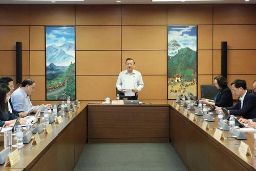 Đoàn ĐBQH Thanh Hóa tham gia thảo luận tại tổ, góp ý vào 3 dự án Luật