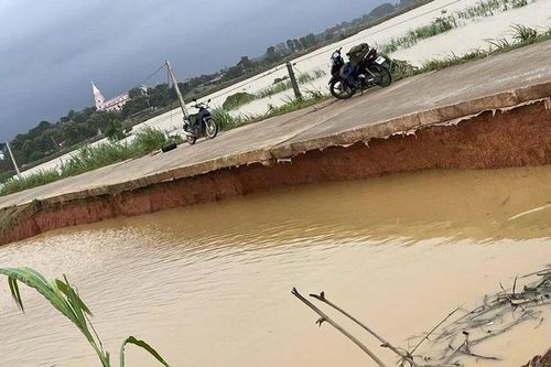 Cần có giải pháp bền vững sau sự cố tràn đê ở Xuân Tín