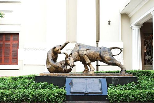 Tháng 10: BID, CTG và TCB bị loại khỏi danh sách có vốn hóa trên 10 tỷ USD