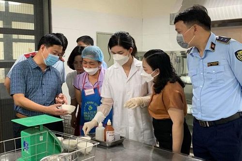 Bộ Y tế đề nghị các địa phương tăng cường công tác hậu kiểm về an toàn thực phẩm năm 2025