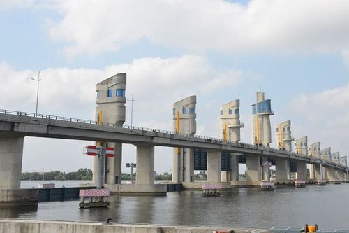 An Giang vận hành cụm cống Cái Lớn, Cái Bé và Xẻo Rô phòng, chống bão số 13