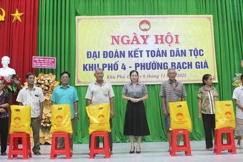 Ngày hội Đại đoàn kết toàn dân tộc ở Khu phố 4, phường Rạch Giá