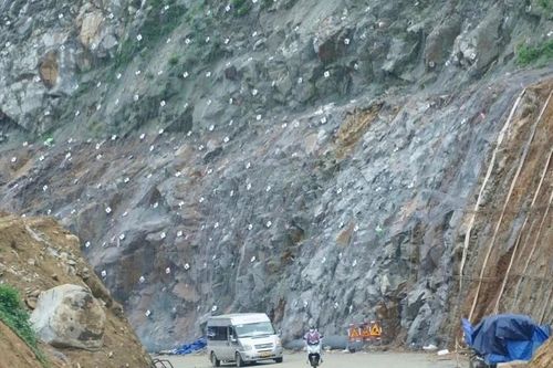 Chính thức 'đóng' đèo An Khê để ứng phó bão số 13
