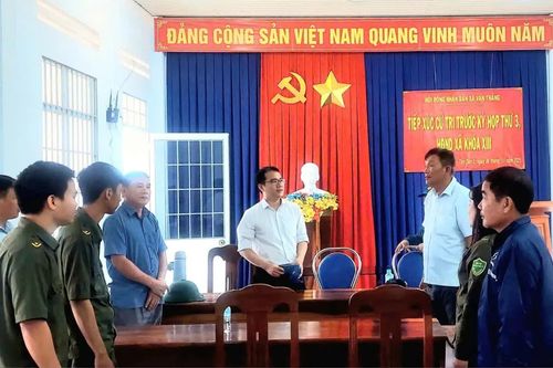 Xã Vạn Thắng đã di dời 60 người dân khu vực nguy cơ sạt lở về nơi an toàn