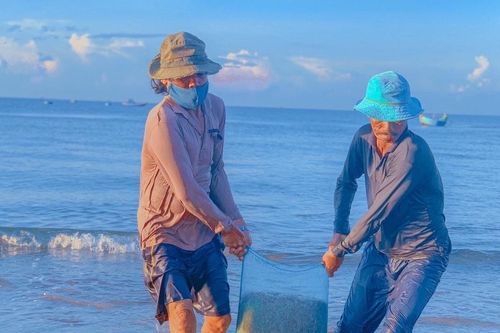 Vào mùa ruốc xứ Duồng