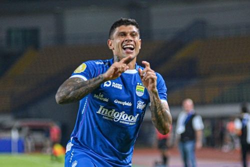 Ciro Alves sắp nhập tịch Indonesia: có phá dớp tiền đạo?