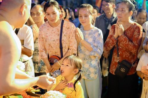 Lễ hội Ok Om Bok tại chùa Candaransi