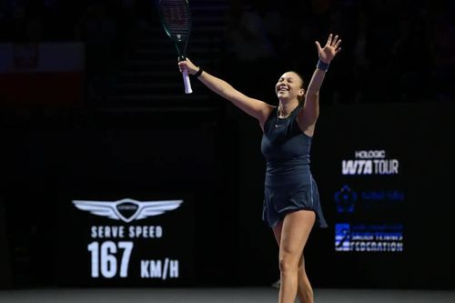 Amanda Anisimova khiến Iga Swiatek dừng bước tại WTA Finals