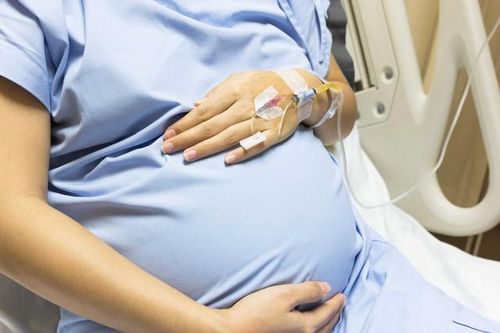 Mẹ bầu bị COVID-19, con có thể tăng nguy cơ mắc chứng tự kỷ