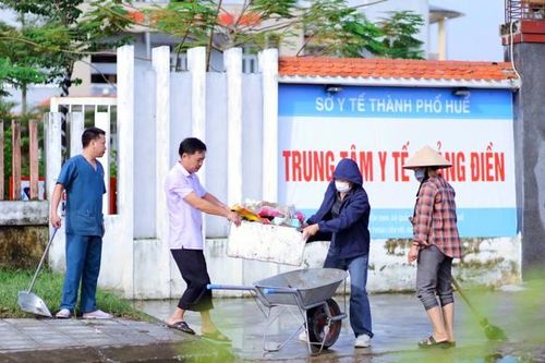 Khuyến cáo quan trọng phòng dịch bệnh sau mưa lũ lịch sử ở Huế