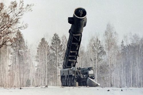 Tình báo Ukraine đã biết những gì về tên lửa siêu thanh Oreshnik Nga?