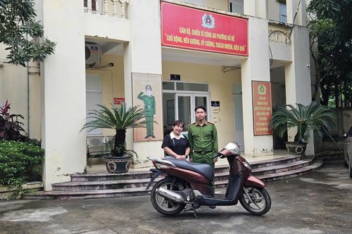 Trao trả chiếc xe SH cho chủ sở hữu sau 17 năm thất lạc