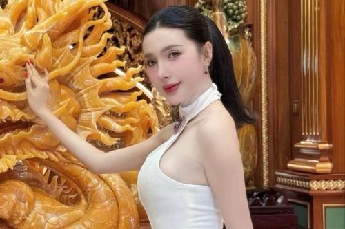 Ngân Collagen nộp đơn tố cáo TikToker 'nói xấu' công ty