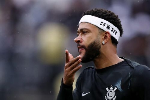 Depay hành xử đẹp