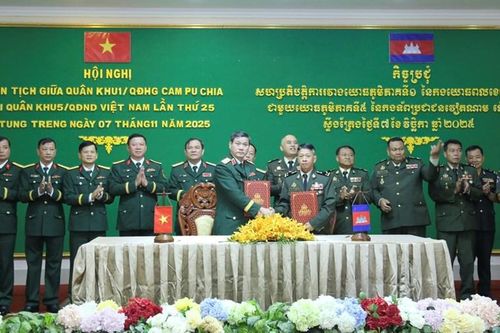 Hội nghị liên tịch giữa Quân khu 5 và Quân khu 1 (Quân đội Hoàng gia Campuchia)