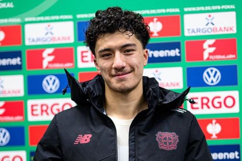Cầu thủ gốc Việt nhận vinh dự chưa từng thấy ở đấu trường Champions League