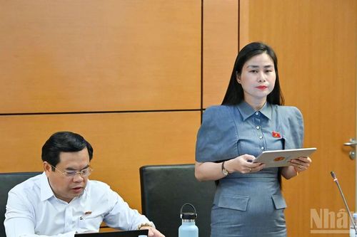 Đặt con người làm trung tâm, hoàn thiện hành lang pháp lý cho xã hội số an toàn, nhân văn