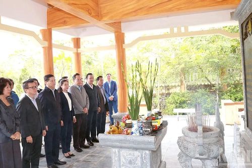 Đảng ủy các cơ quan Đảng Trung ương tổ chức hoạt động về nguồn và an sinh xã hội tại Tuyên Quang
