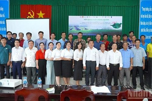 Chuyển đổi sinh kế bền vững kết hợp du lịch trải nghiệm tại Tràm Chim