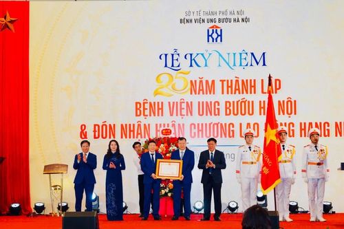 Bệnh viện Ung bướu Hà Nội phát triển đồng bộ 5 trụ cột chính trong điều trị ung thư
